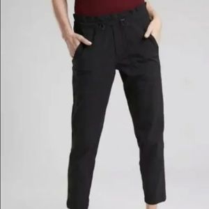 Athleta Trekkie Paper Bag Pant sz 6